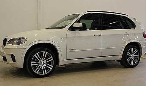 Vit BMW X5 Xdrive 30D stulen i Malmö